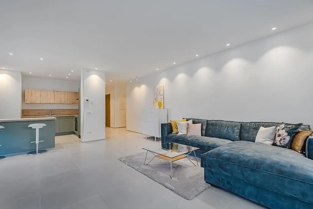 Luxury 2 Bedrooms Apartment In Palm-Mar, Tenerife 0*, パルム・マール